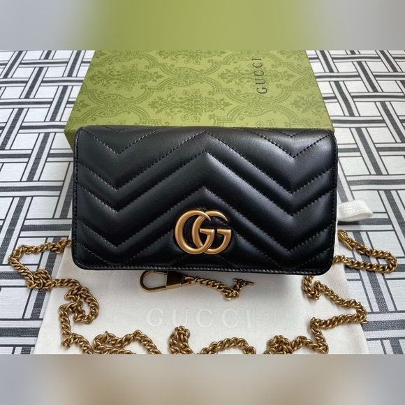 Gucci Marmont GG Black Quilted Shoulder Bag - Picture 3 of 15
